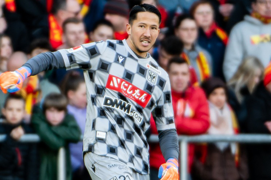 シント＝トロイデンのゴールマウスを守るシュミット・ダニエル【写真：(C) STVV】