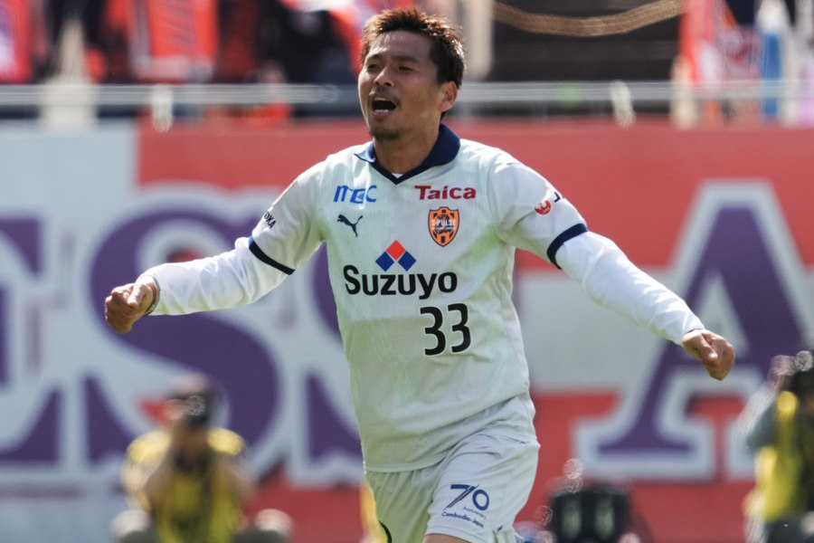 清水でプレーする乾貴士【写真:Getty Images】