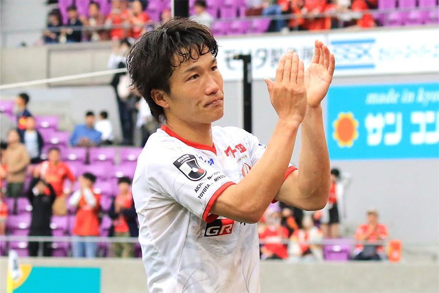 同点ゴールを決めた稲垣祥【写真：Noriko NAGANO】