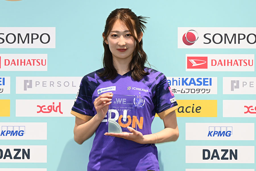 ベストイレブンに選出された広島の中嶋淑乃【写真：(C) WE LEAGUE】