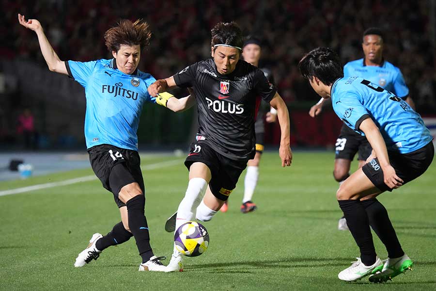 劇的な展開で引き分けに終った川崎対浦和【写真：Getty Images】