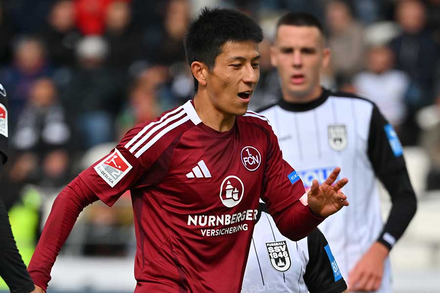 ニュルンベルク在籍時の奥抜侃志【写真：Getty Images】