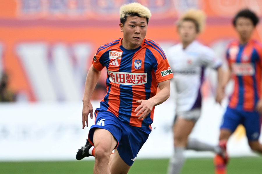 湘南戦で逆転ゴールを決めた小見洋太【写真:徳原隆元】