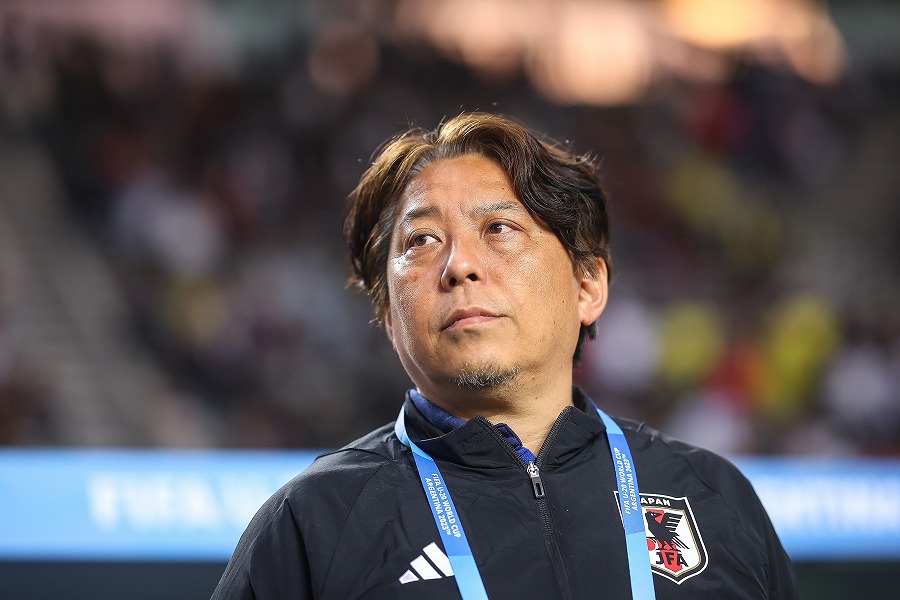 U-20日本代表の冨樫監督【写真：Getty Images】