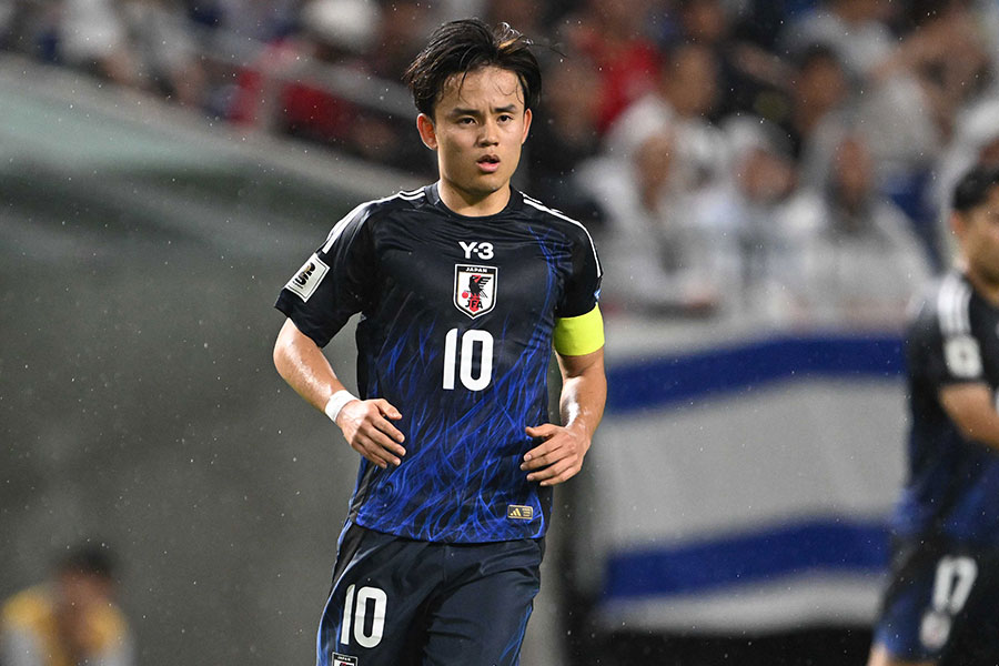 久保建英がスタジアムで感じた物足りなさ【写真：徳原隆元】