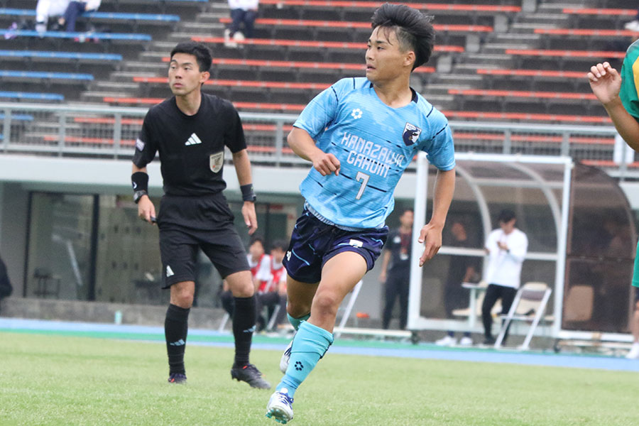 155センチながら存在感抜群の平本侑士【写真：FOOTBALL ZONE編集部 】