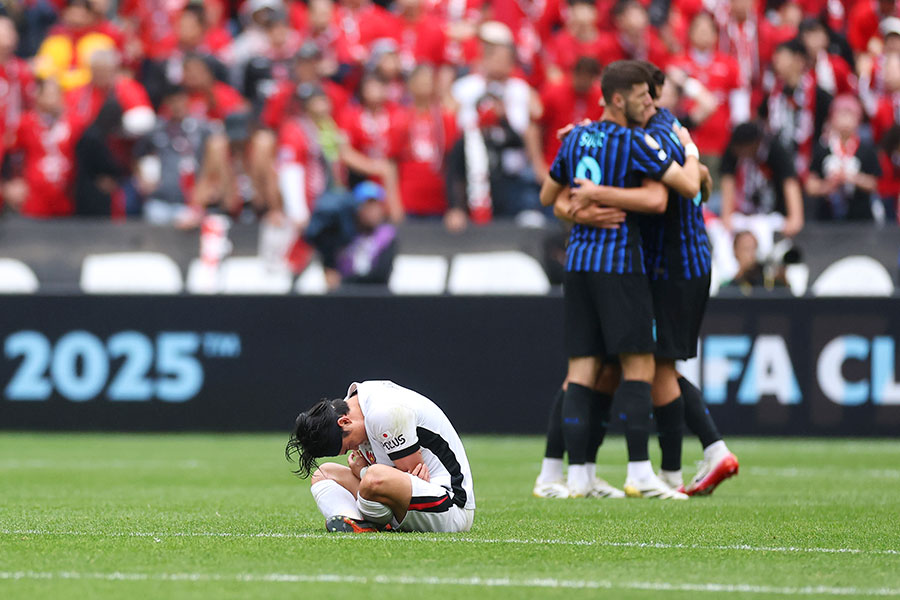 インテルに1-2で逆転負けを喫した浦和【写真：Getty Images】