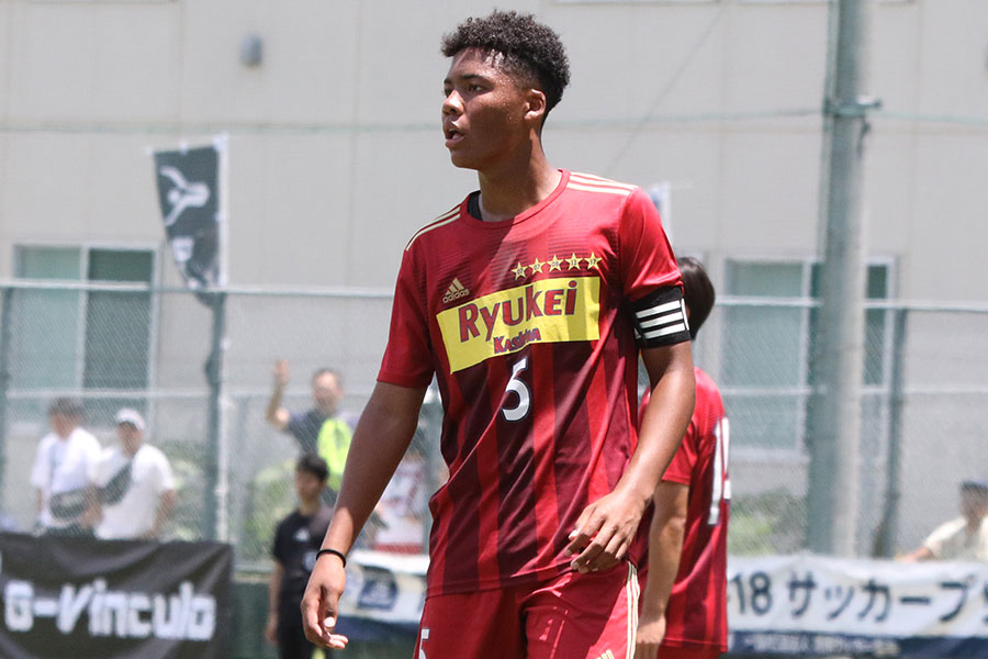 流通経済大柏のメンディーサイモン友【写真：FOOTBALL ZONE編集部 】