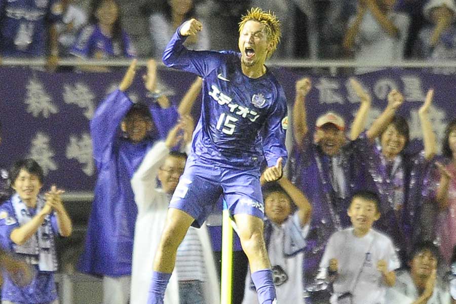 2012シーズンにリーグ最多アシストを記録した高萩洋次郎【写真：産経新聞社】