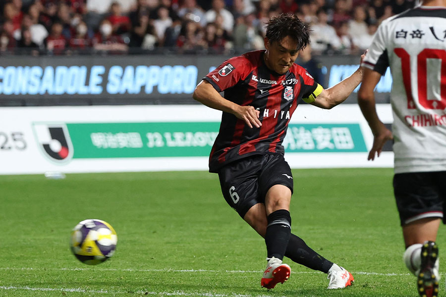 高嶺朋樹が後半ATに劇的ゴールを決めた【写真：産経新聞社】