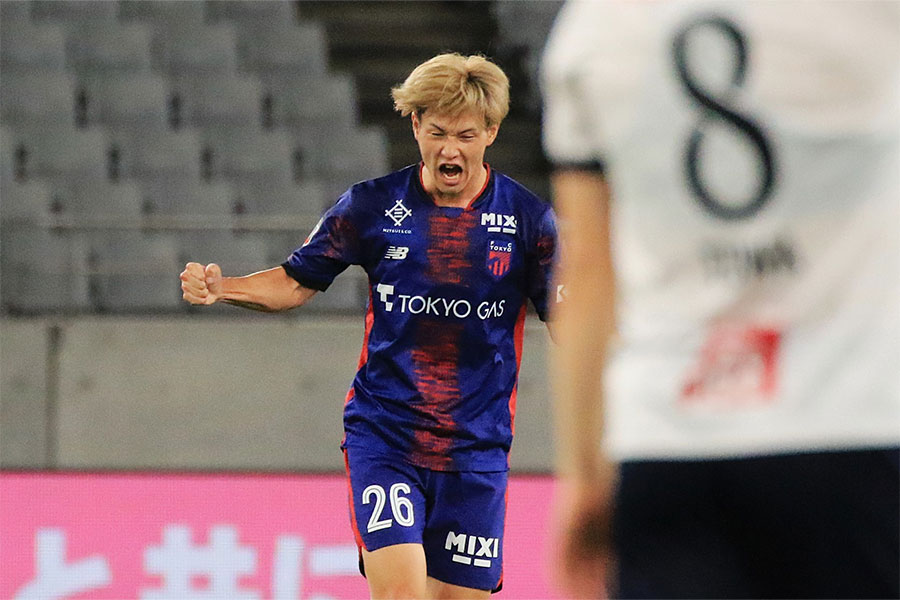 横浜FC戦で同点ゴールを決めた長倉幹樹【写真：Noriko NAGANO】