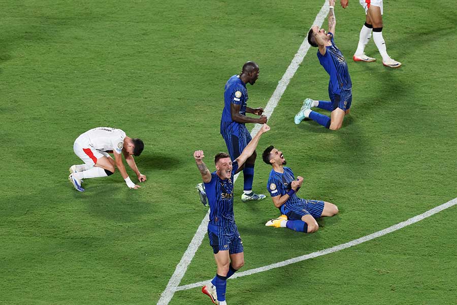 アル・ヒラルがシティに大金星【写真:ロイター】