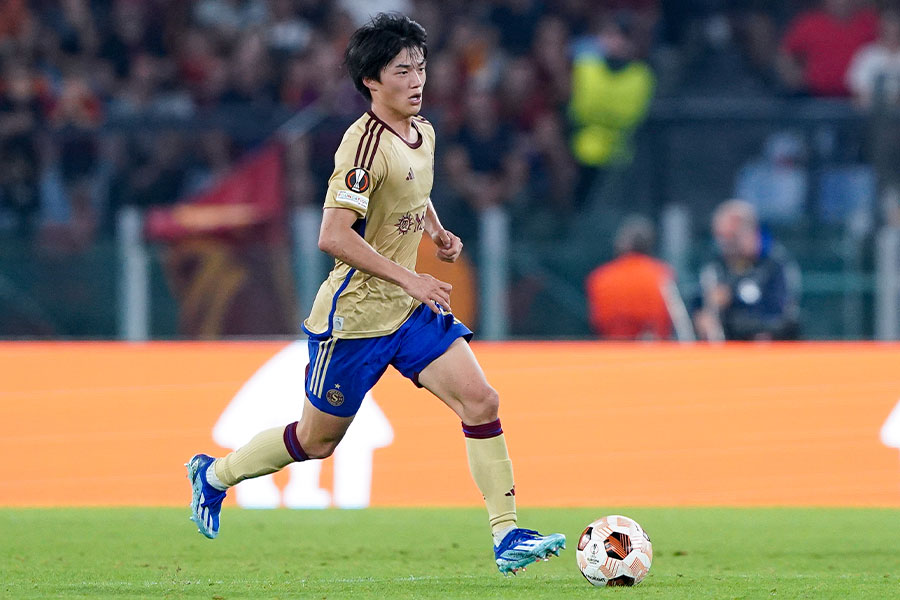 常本佳吾がバーゼルへ移籍【写真：Getty Images】