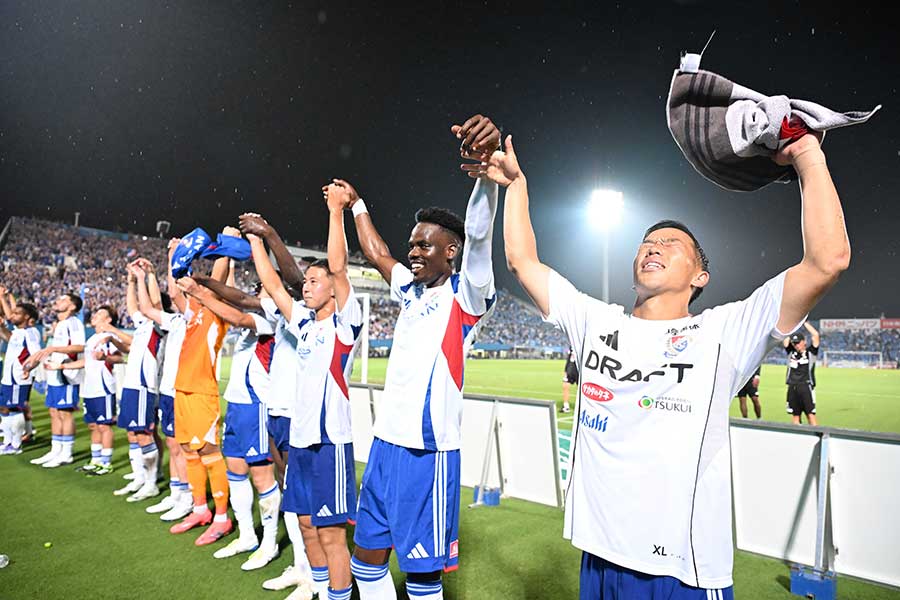 横浜FMがダービーを制して勝点1差に迫った【写真：徳原隆元】