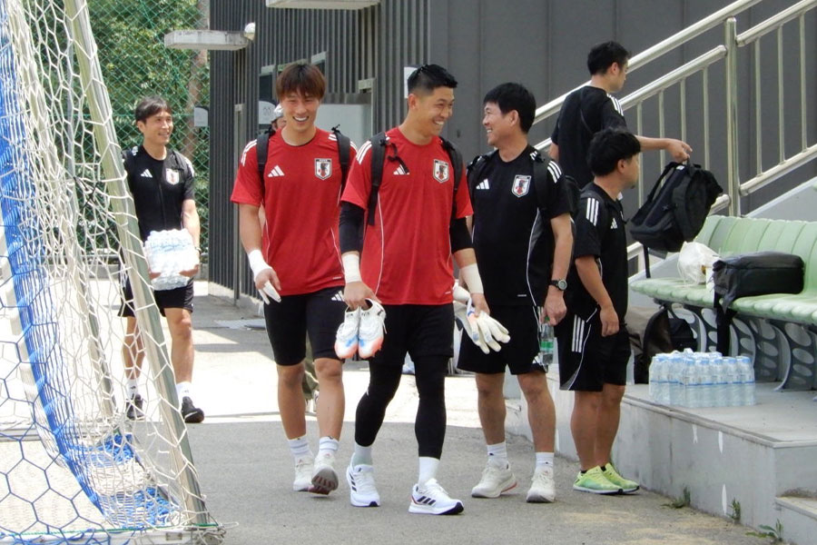 大迫敬介と早川友基の2人でトレーニングが行われた【写真：FOOTBALL ZONE編集部 】