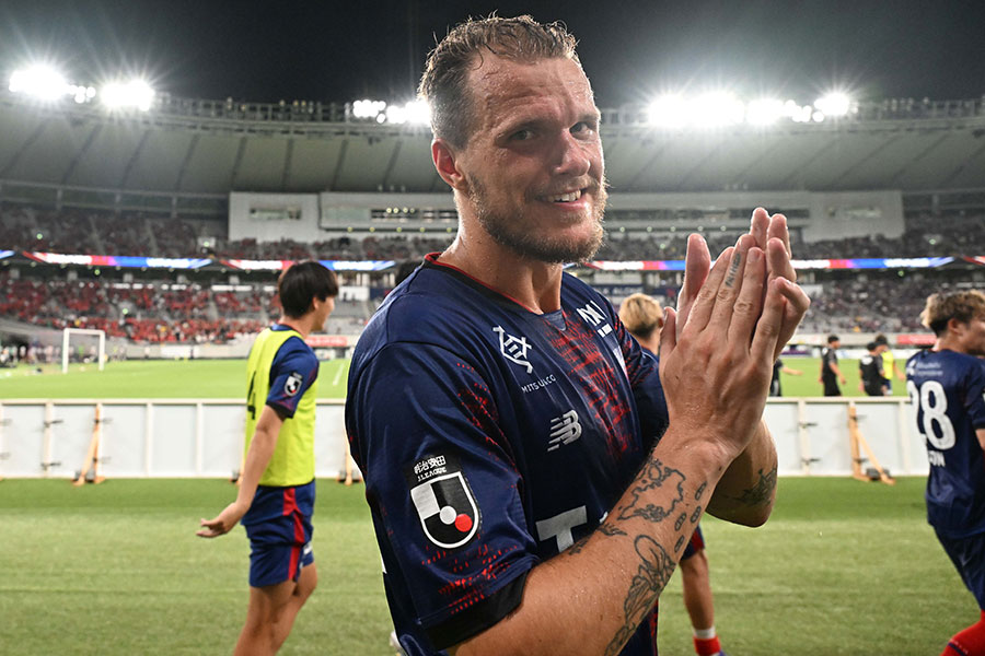 浦和戦に出場したFC東京のアレクサンダー・ショルツ【写真:徳原隆元】
