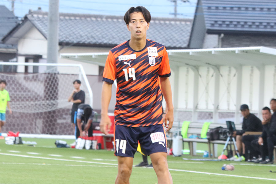 法政大学でプレーする松村晃助【写真：FOOTBALL ZONE編集部 】