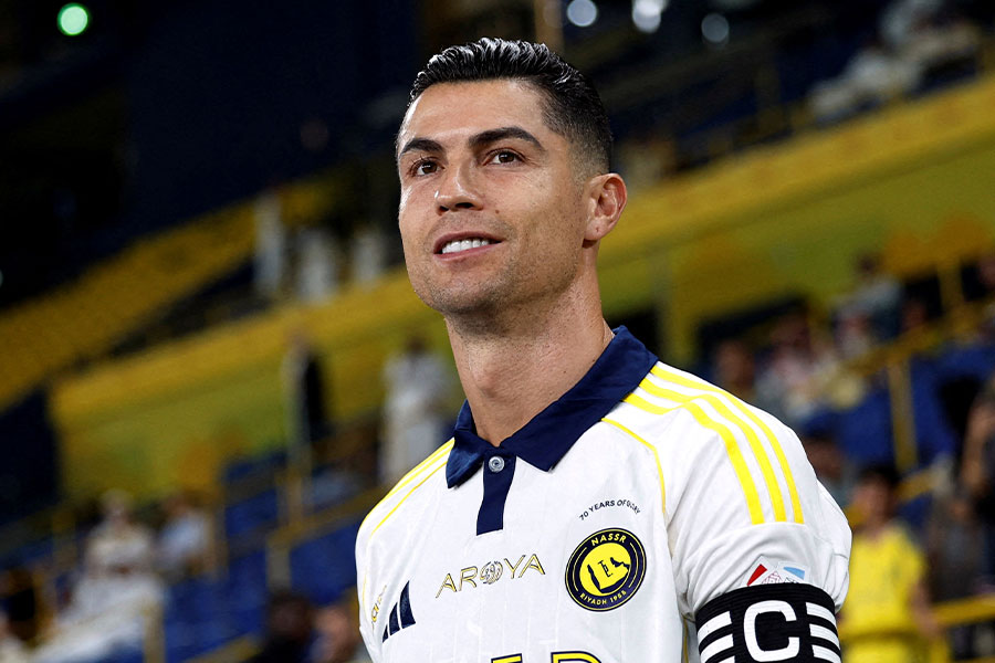 クリスティアーノ・ロナウドが息子とFK対決【写真：ロイター】