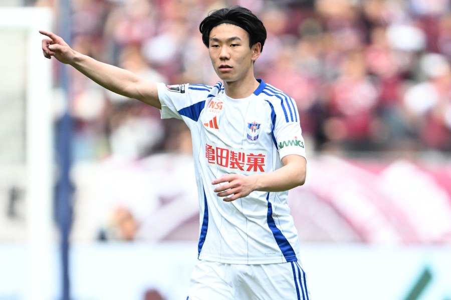 新潟からセルティックへ移籍した稲村隼翔【写真：徳原隆元】