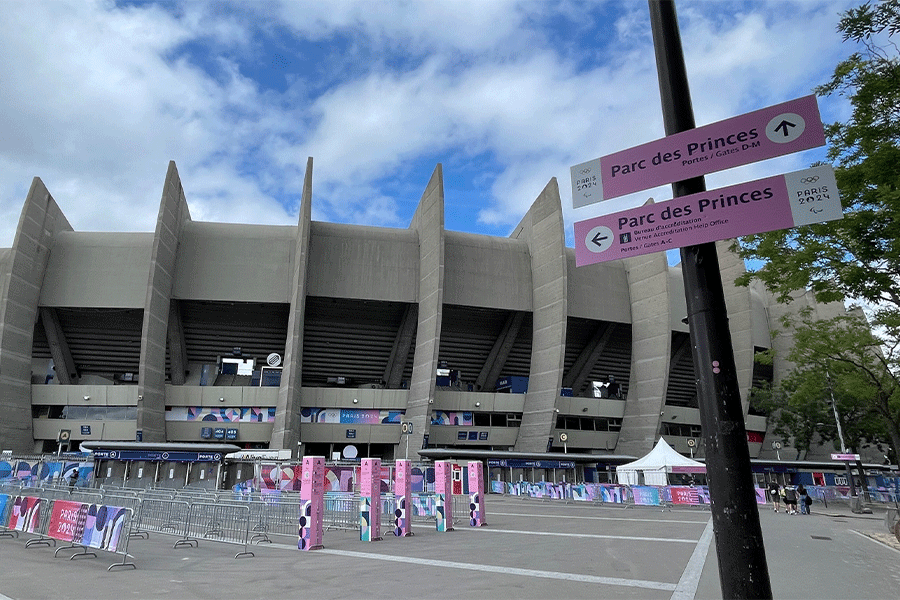 パリ市内のサッカー競技の会場「パルク・デ・プランス」【写真:青山知雄】