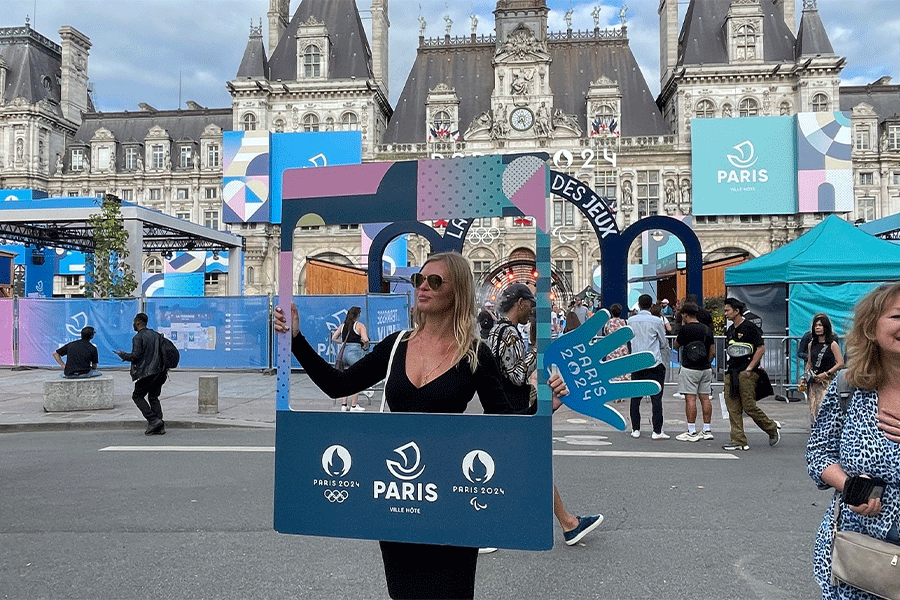 「LA TERRASSE DES JEUX」は五輪ムードに【写真:青山知雄】