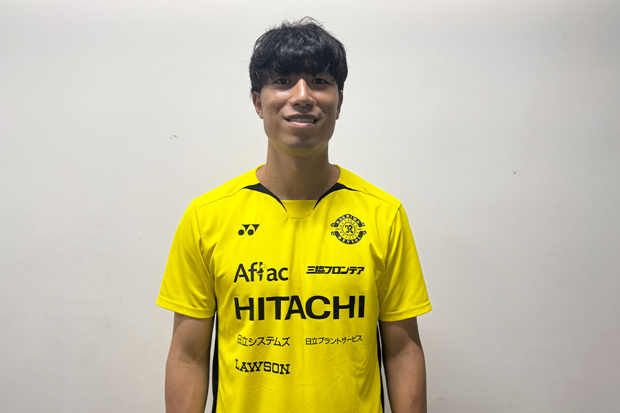 取材に応じた古賀太陽【写真：FOOTBALL ZONE編集部 】