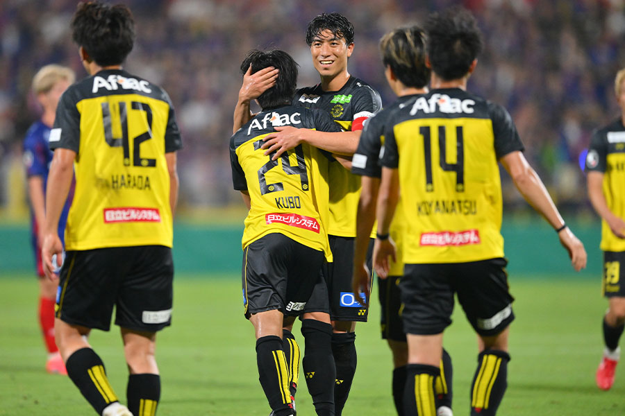 今季序盤戦から好調の柏レイソル【写真：アフロ】