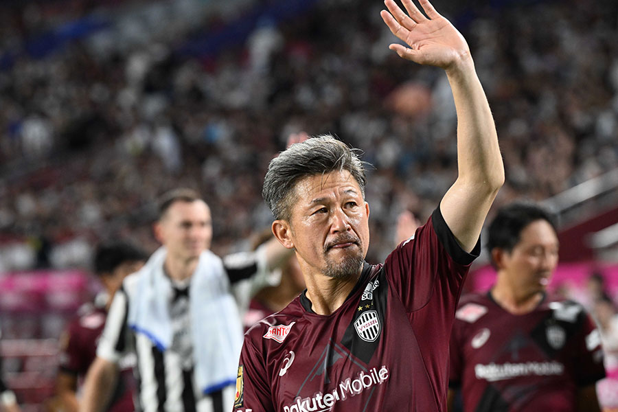 神戸30周年記念チャリティーマッチに出場した三浦知良【写真：徳原隆元】