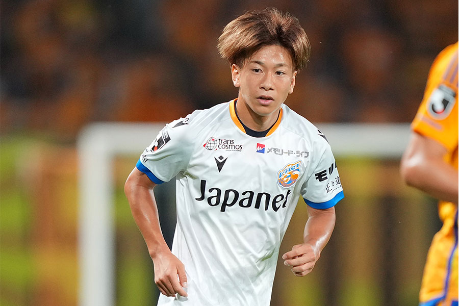 名倉巧へ選手・サポーターがエール【写真：アフロ】