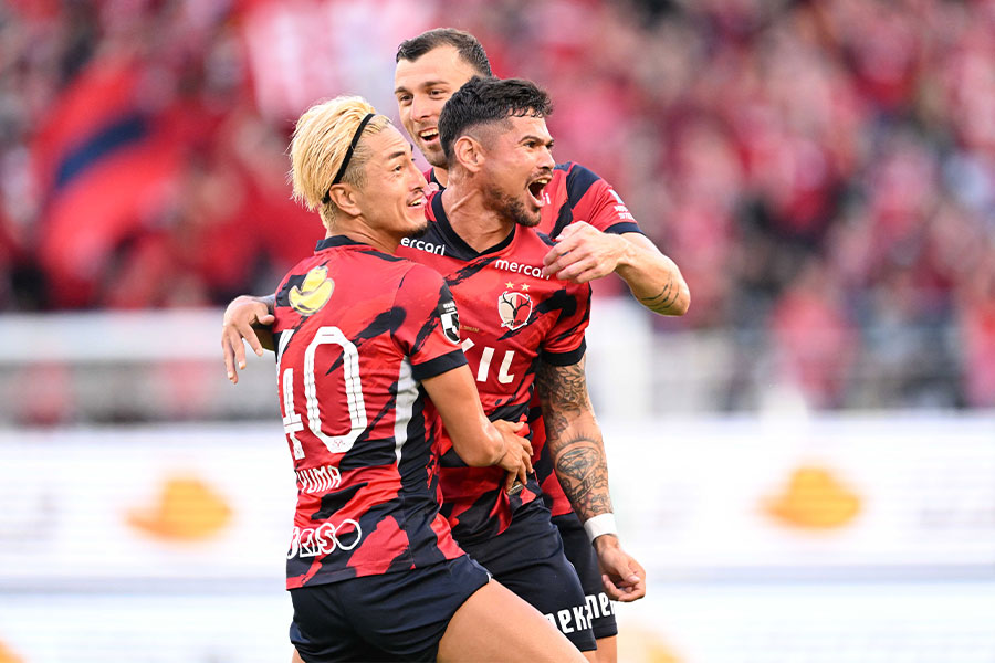 鹿島でゴールを量産するレオ・セアラ【写真：徳原隆元】