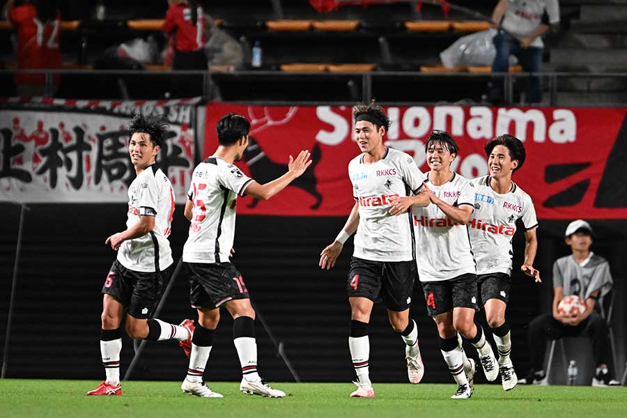 熊本のツインシュートが話題【写真:徳原隆元】