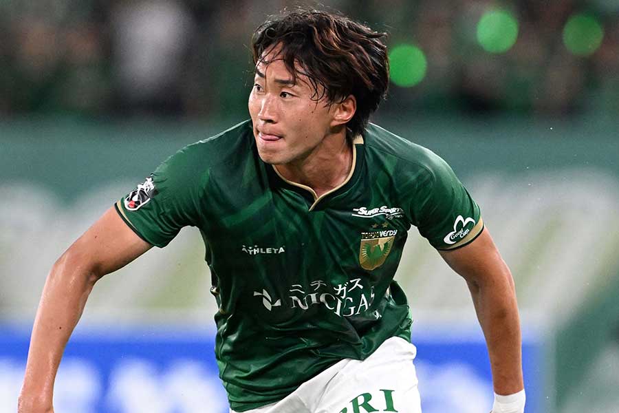 ロイヤル・アントワープへの完全移籍が決まった綱島悠斗【写真:徳原隆元】