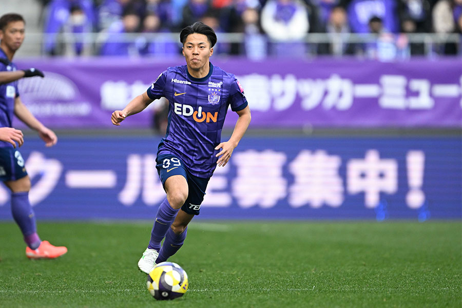 中村草太が公式線二桁ゴールに到達【写真：徳原隆元】