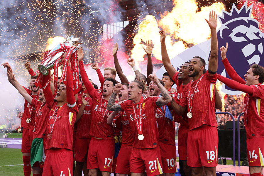 昨季圧倒的な強さでプレミアリーグを制したリバプール【写真：ロイター/アフロ】