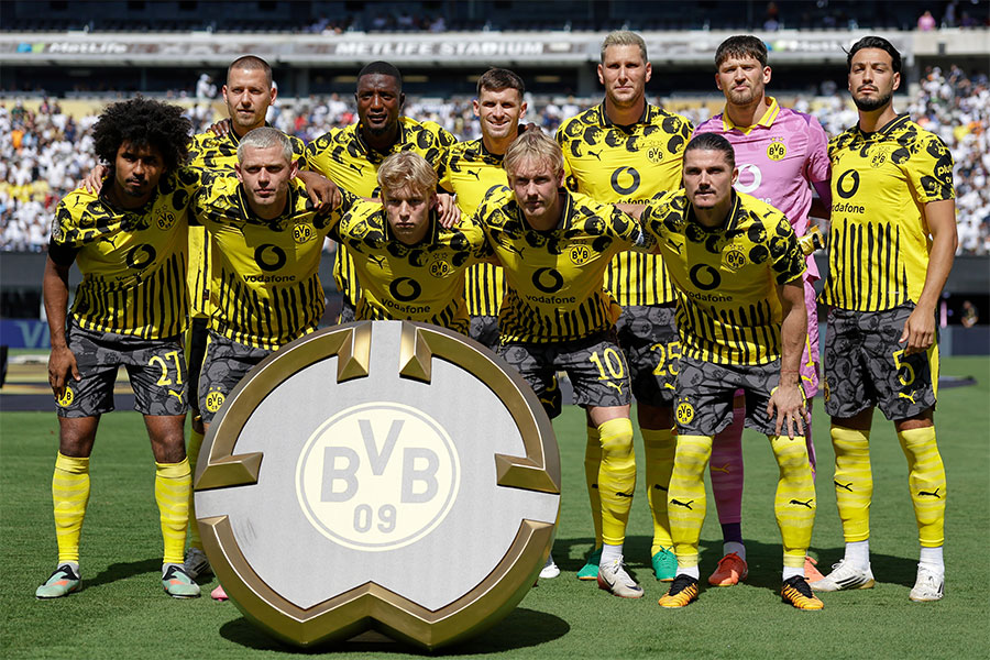 ドルトムントの新ユニフォームがお披露目された【写真：AP/アフロ】