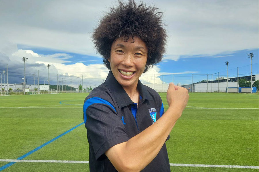 45歳で現役を続ける荒川恵理子【写真:砂坂美紀】