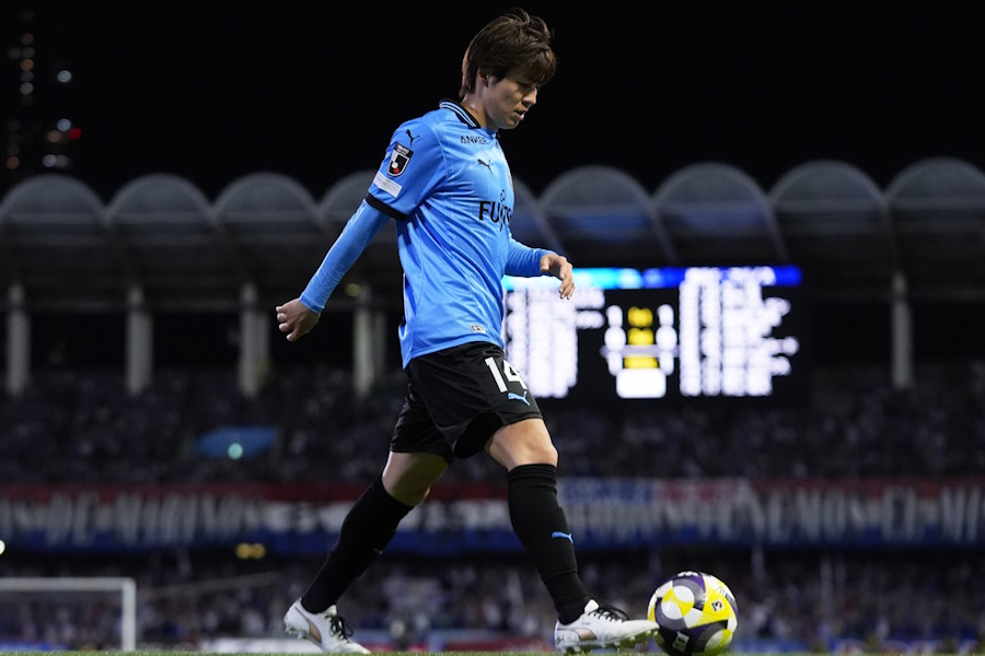 川崎は前半で2人退場し大敗【写真：徳原隆元】