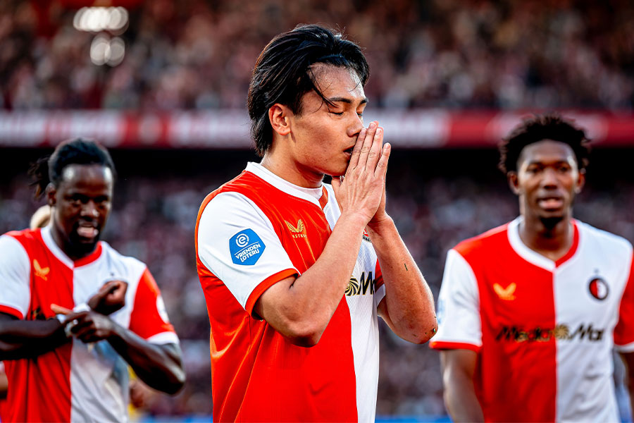 上田綺世が開幕戦でゴールを決めた【写真:REX/アフロ】