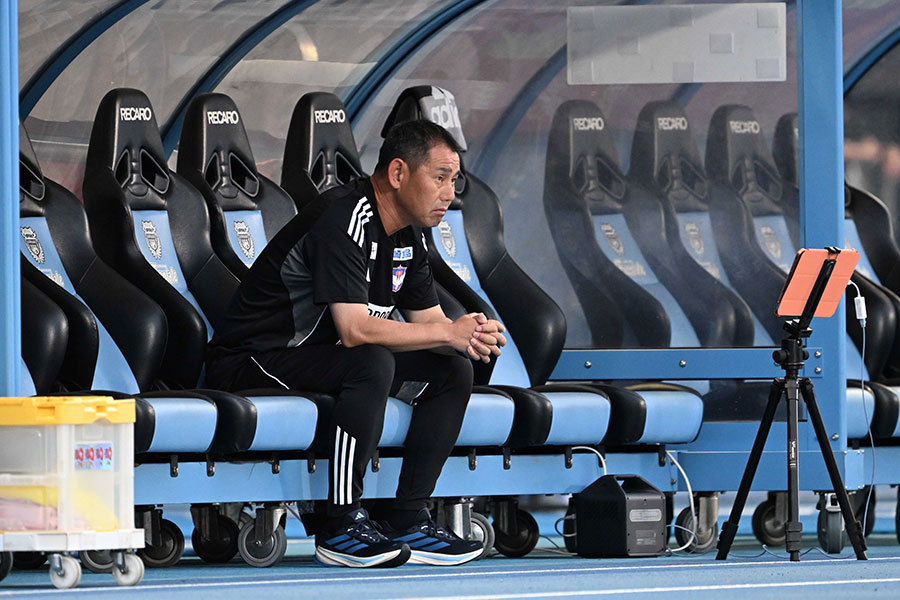 新潟の入江監督が試合を振り返った【写真：徳原隆元】
