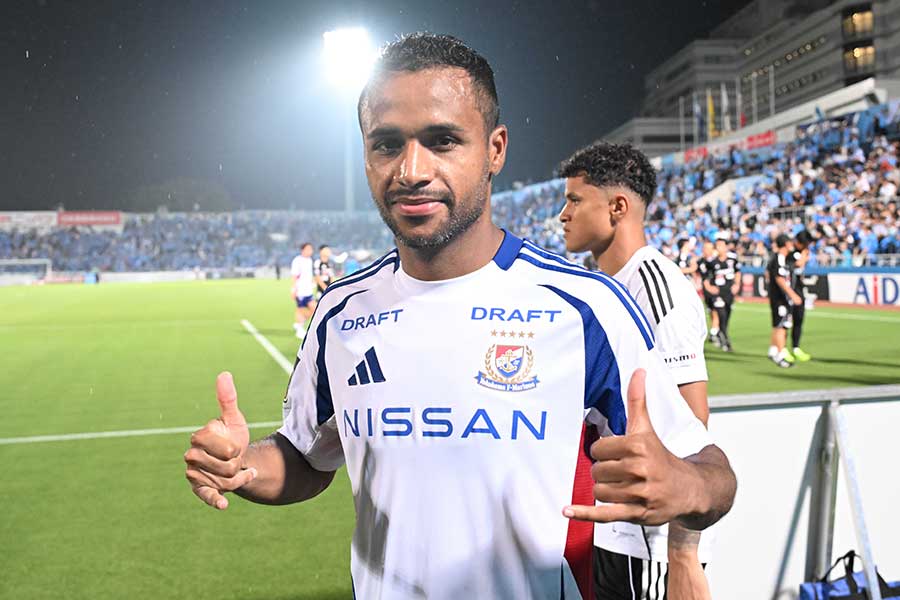 横浜FMから鹿島へ移籍したエウベル【写真：徳原隆元】