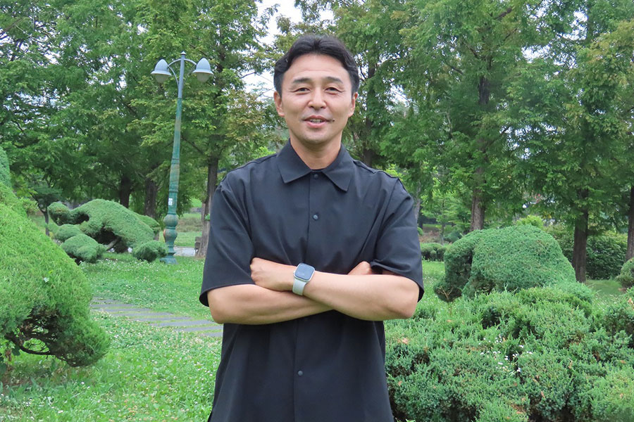 吉田達磨氏がプロで活躍する選手たちとのやりとりを回想した【写真:元川悦子】