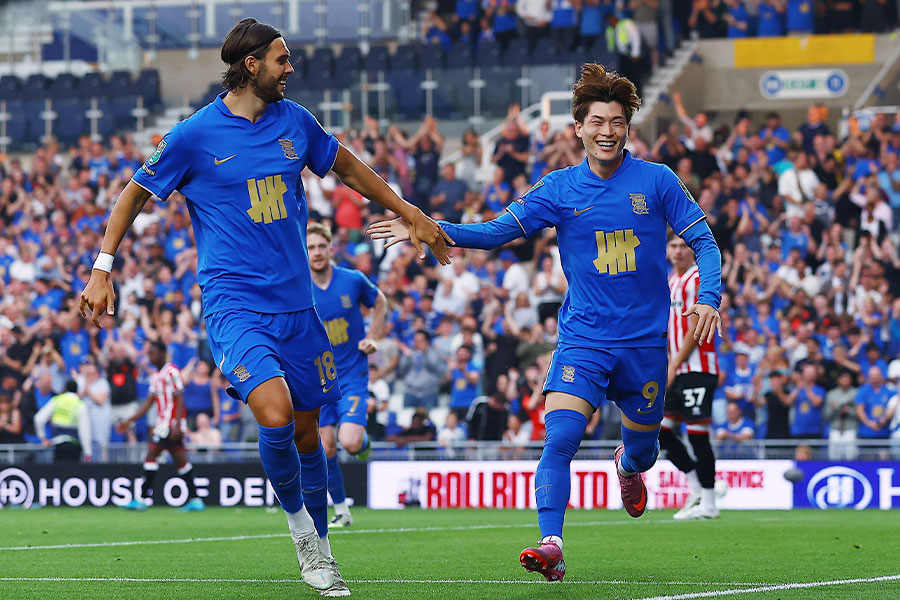 バーミンガムで初ゴールも決めた古橋亨梧【写真：REX/アフロ】