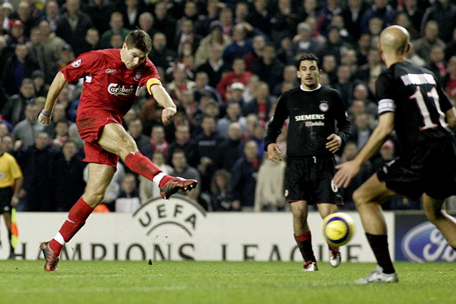 CLオリンピアコス戦でゴールを決めるスティーブン・ジェラード【写真:ロイター/アフロ】