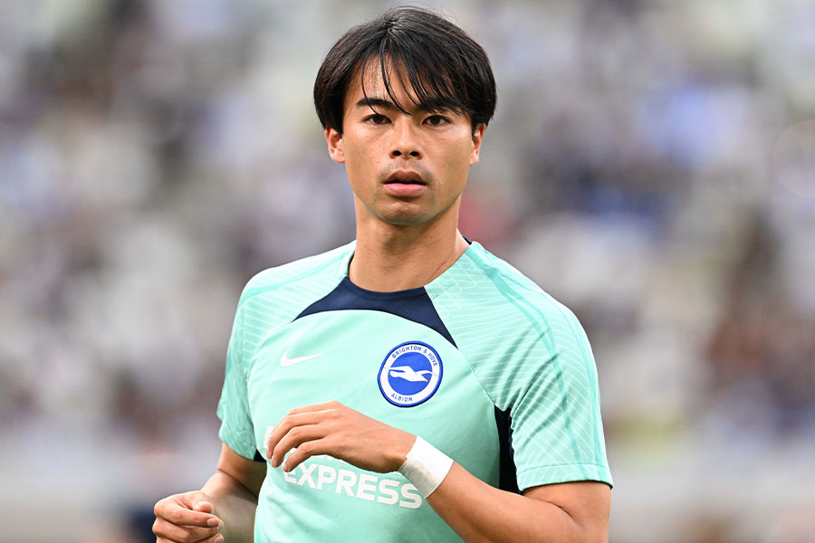 三笘薫が開幕スタメン【写真：徳原隆元】