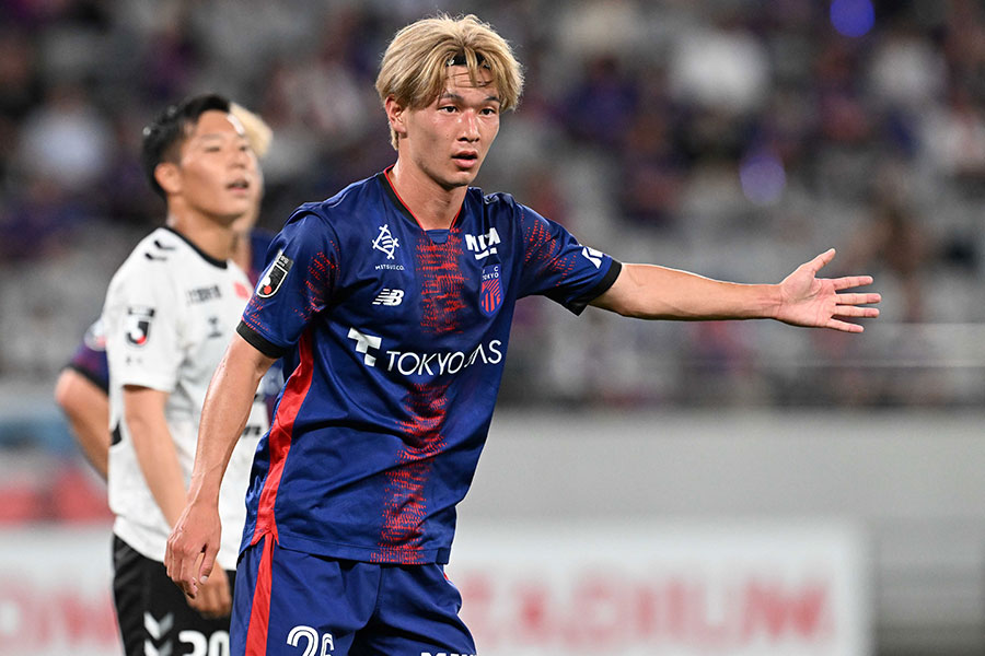 長倉幹樹が湘南戦で先制ゴールを決めた【写真：徳原隆元】