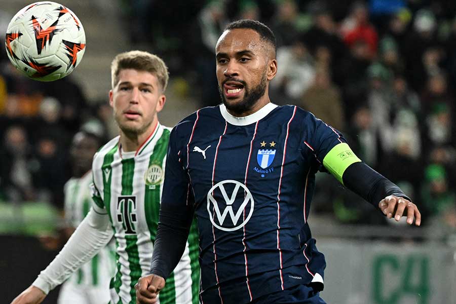 浦和からのオファーが報じられたイサーク・キーセ・テリン【写真：AP/アフロ】