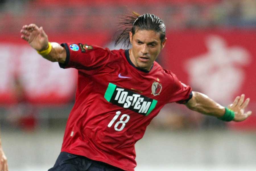 鹿島在籍時のマルキーニョス【写真：産経新聞社】