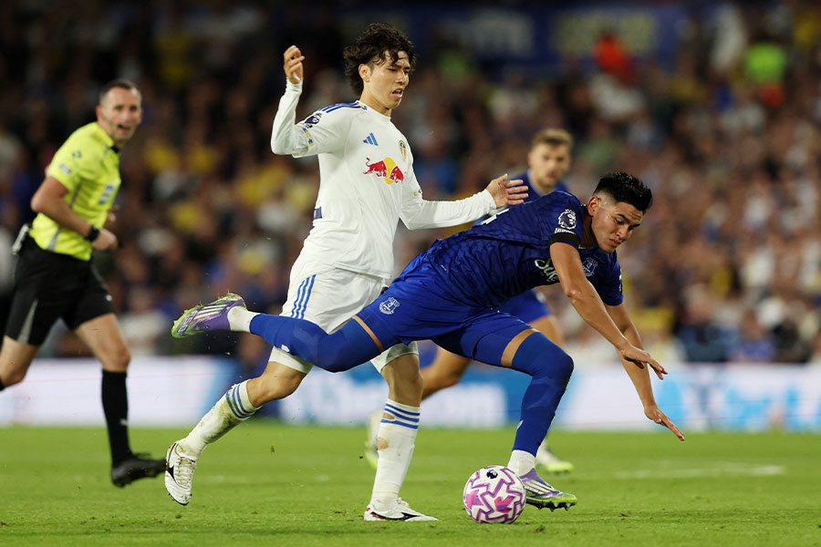 田中碧がエバートン戦にスタメン出場【写真：ロイター】