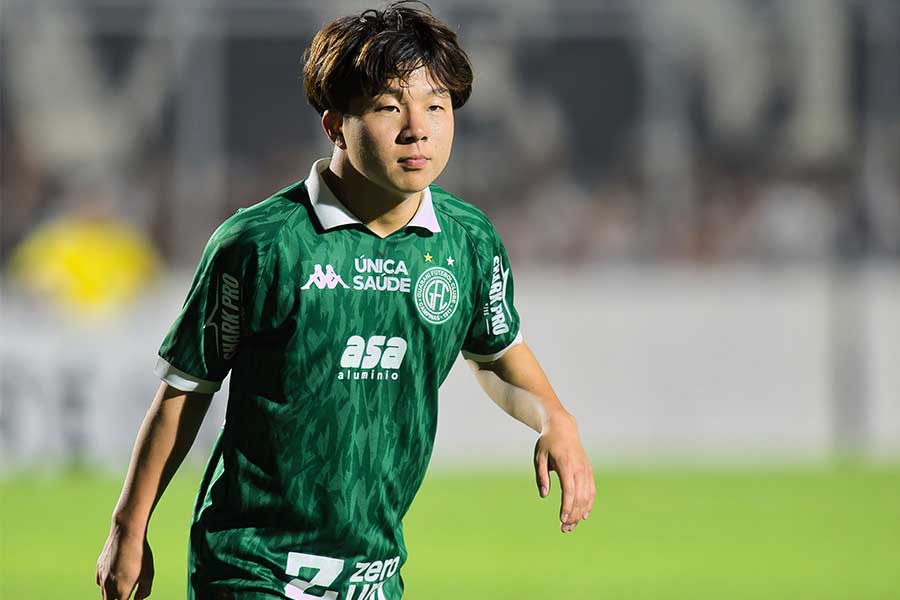 ブラジル3部グアラニでプレーする高橋隆大【写真：AP/アフロ】