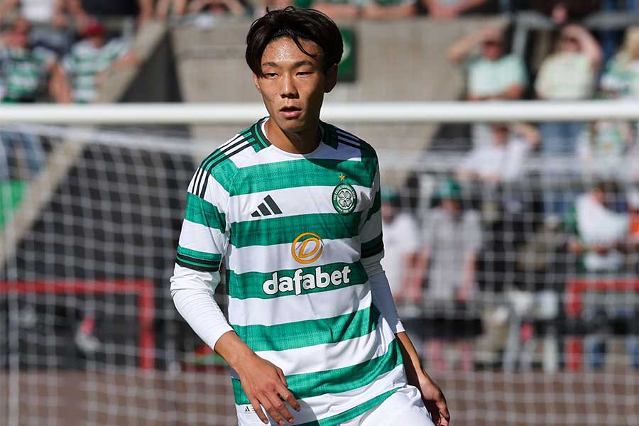 セルティックの稲村隼翔【写真:REX/アフロ】